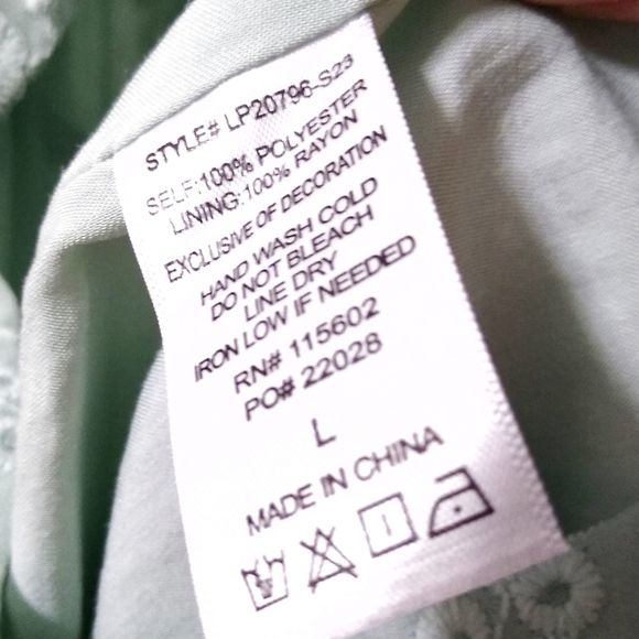 Lush embroidered romper - Picture 5 of 7